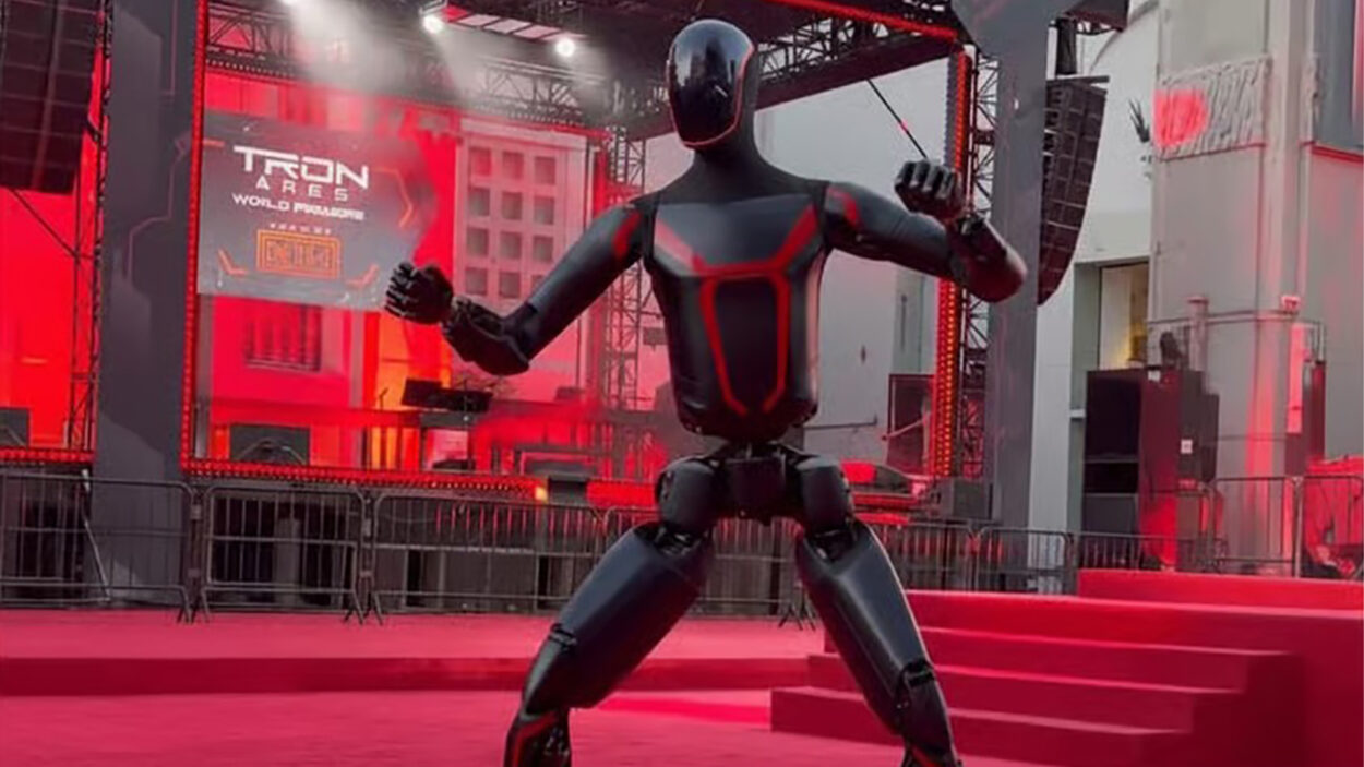 L'Optimus de Tesla fait du kung-fu