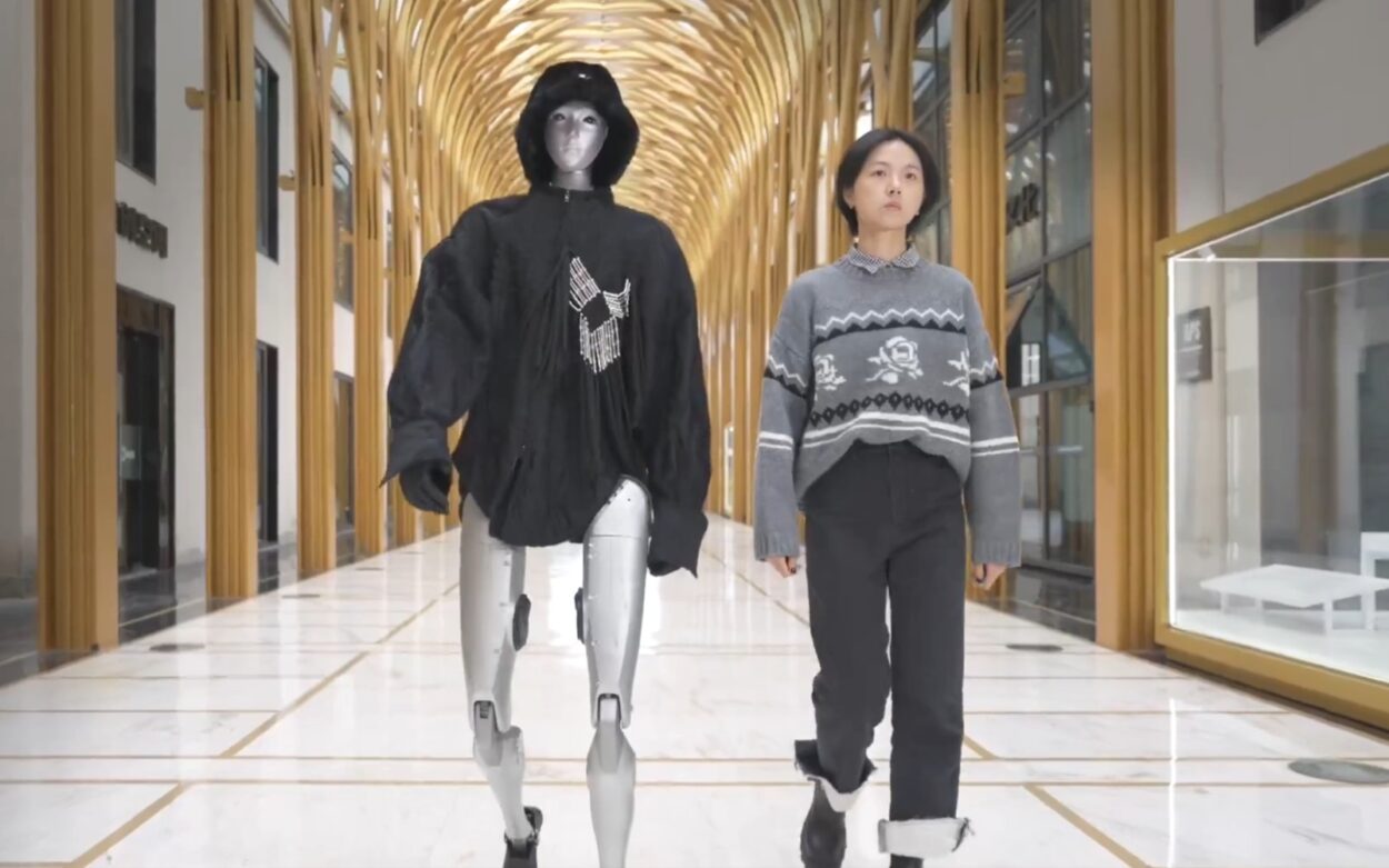 Défilé de mode du robot H2 de Unitree