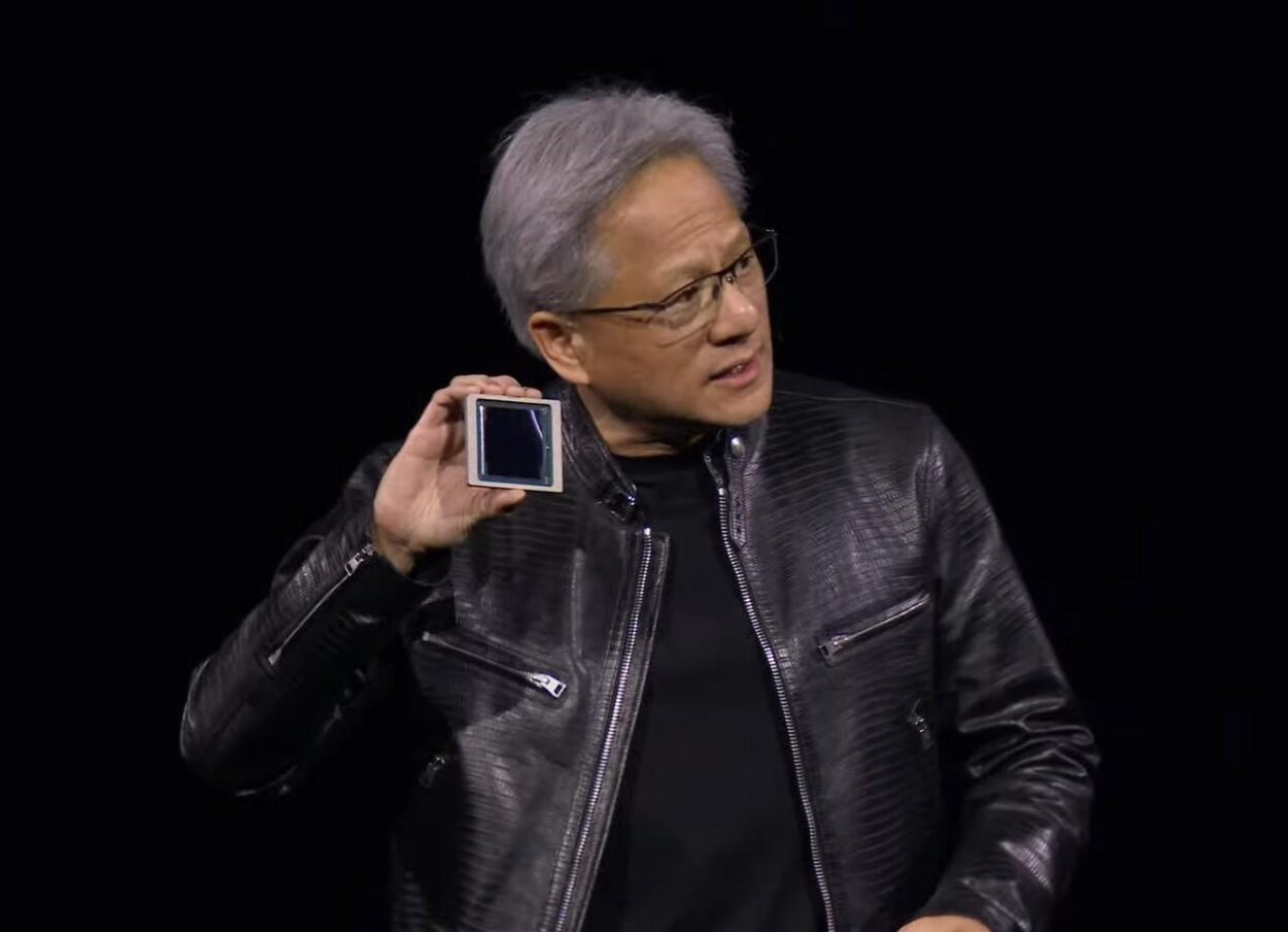 Jensen Huang présentant la Blackwell